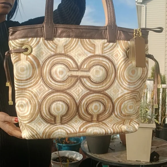 Coach Cream and Gold Geometric Tote - Picture 8 of 15